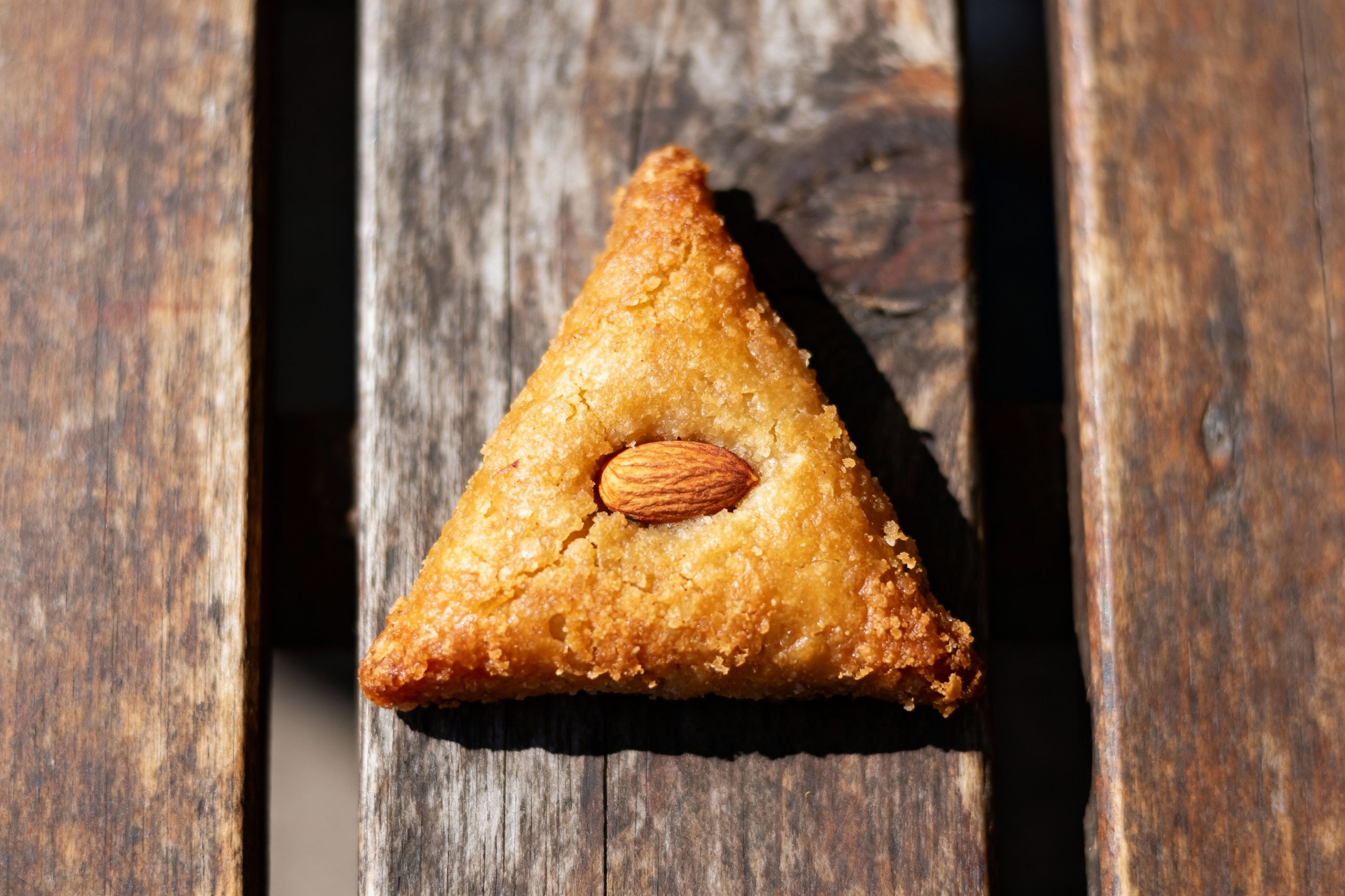 pexels-michal-pech-213601-757318 (1) triangle aux amandes